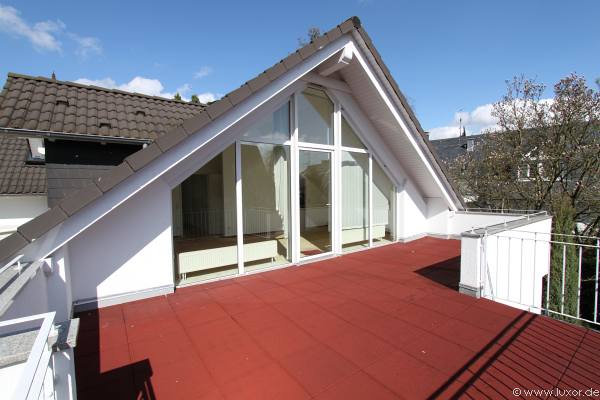 Expose mit Bildern H�user aus Wiesbaden - Immobilienmakler Luxor Liegenschaften